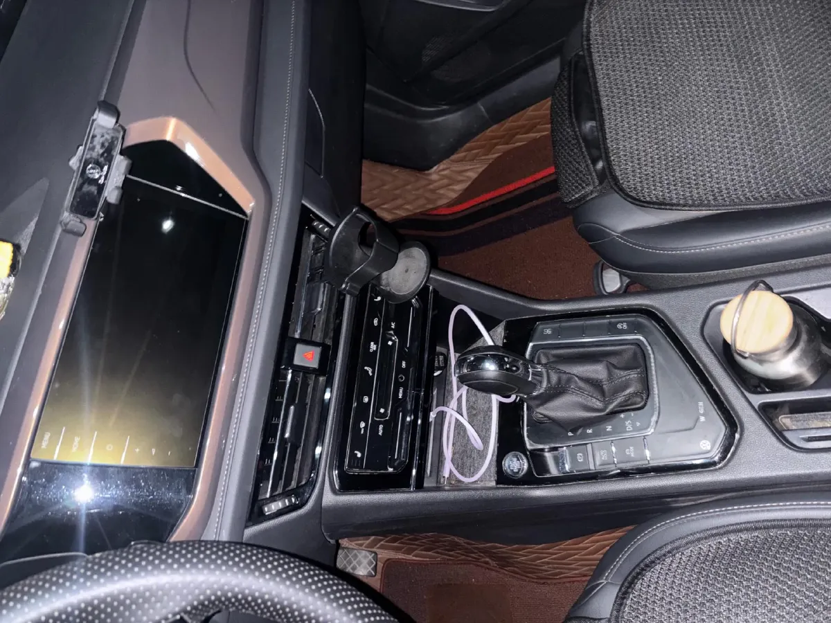 2021 Volkswagen Tharu 1.4T 150HP L4 7DCT,autocango,china used car exporter,china ev exporter,chinese used car exporter,chinese used ev exporter