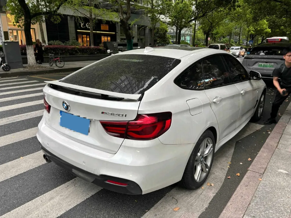 2020 BMW 3 Series GT 2.0T 184HP L4 8AT,autocango,china used car exporter,china ev exporter,chinese used car exporter,chinese used ev exporter