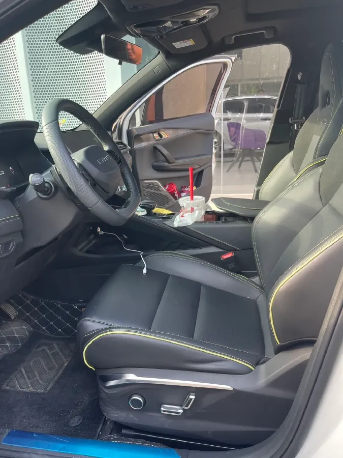 2023 LYNK&CO 06 1.5T 181HP L4 7DCT,autocango,china used car exporter,china ev exporter,chinese used car exporter,chinese used ev exporter