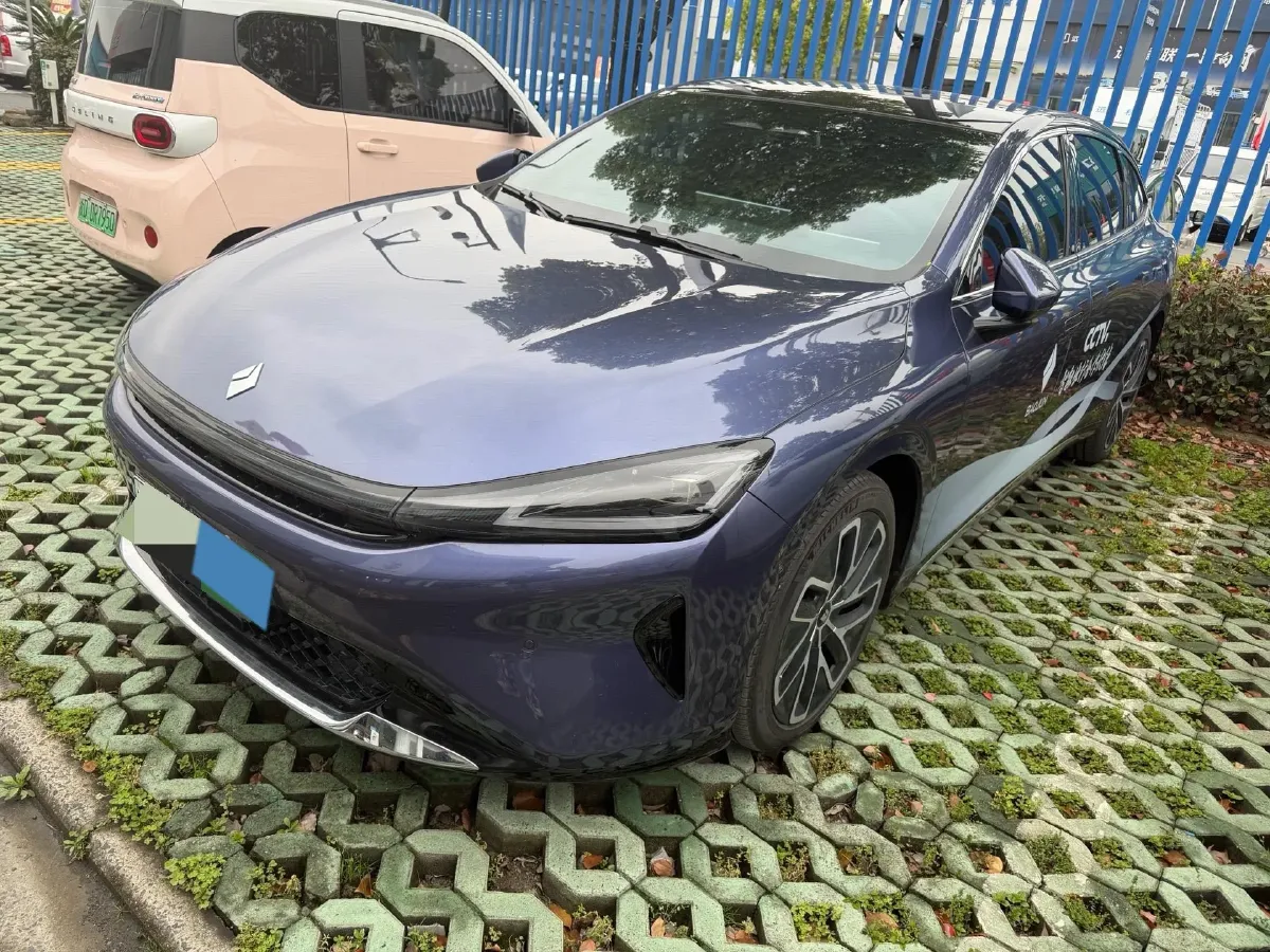 2025 BaoJun XiangJing 1.5T 143HP L4 1DHT PHEV,autocango,china used car exporter,china ev exporter,chinese used car exporter,chinese used ev exporter