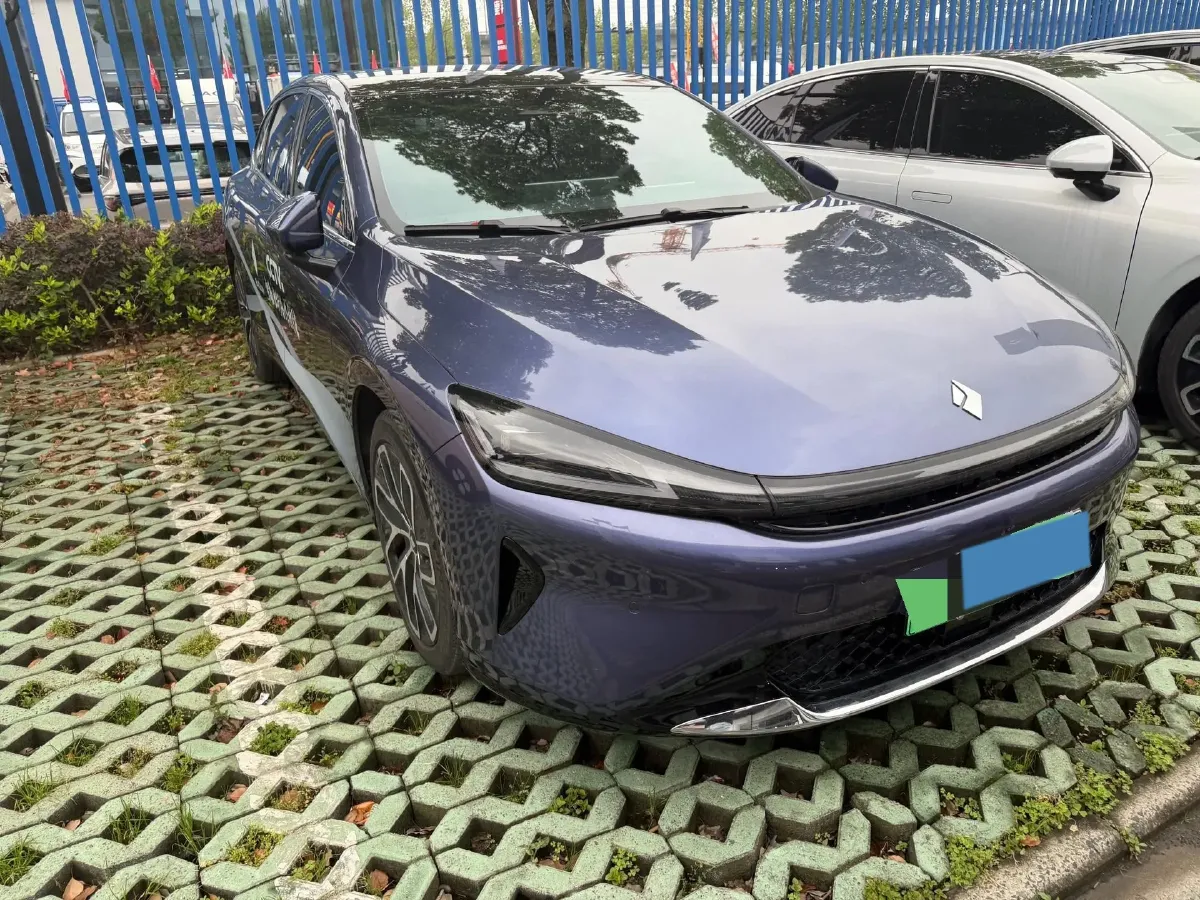 2025 BaoJun XiangJing 1.5T 143HP L4 1DHT PHEV,autocango,china used car exporter,china ev exporter,chinese used car exporter,chinese used ev exporter