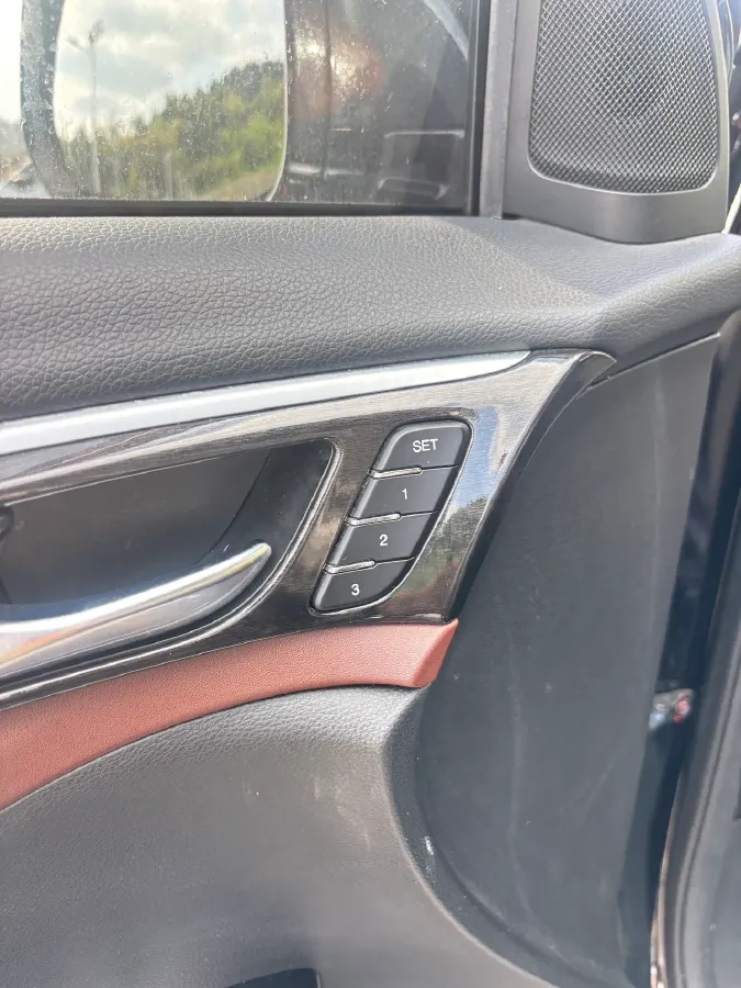 2019 GAC Trumpchi GS8 2.0T 252HP L4 6AT,autocango,china used car exporter,china ev exporter,chinese used car exporter,chinese used ev exporter