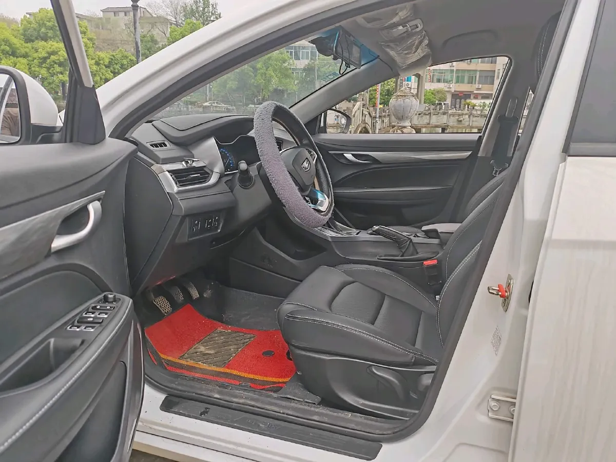 2019 Geely Emgrand 1.5L 109HP L4 5MT,autocango,china used car exporter,china ev exporter,chinese used car exporter,chinese used ev exporter