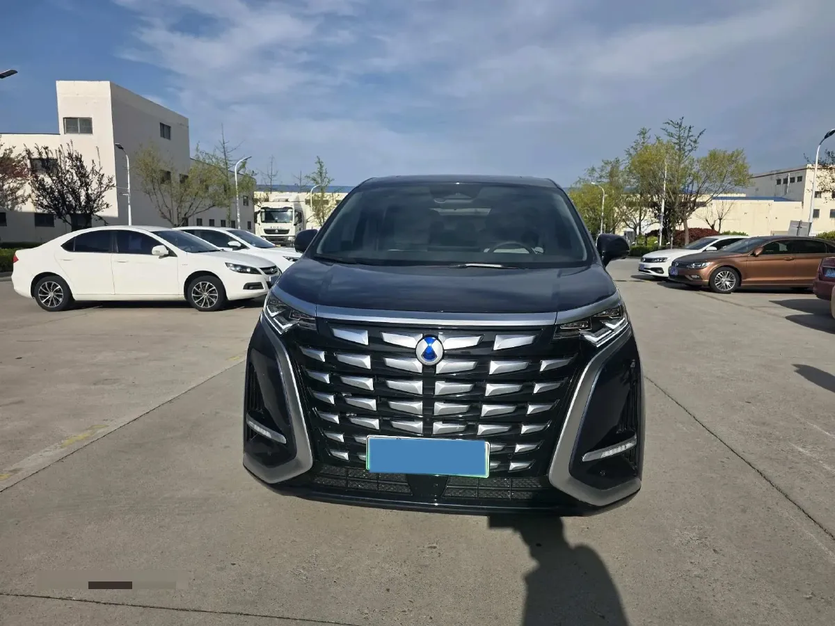 2022 Mercedes-Benz GLC Class 2.0T 197HP L4 9AT,autocango,china used car exporter,china ev exporter,chinese used car exporter,chinese used ev exporter