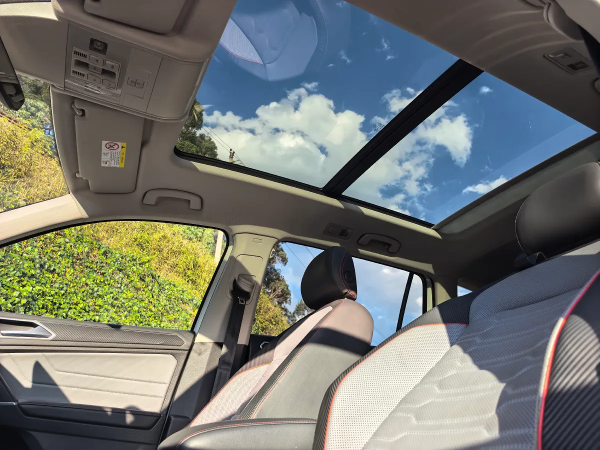 2023 Volkswagen Tiguan L 2.0T 186HP L4 7DCT,autocango,china used car exporter,china ev exporter,chinese used car exporter,chinese used ev exporter