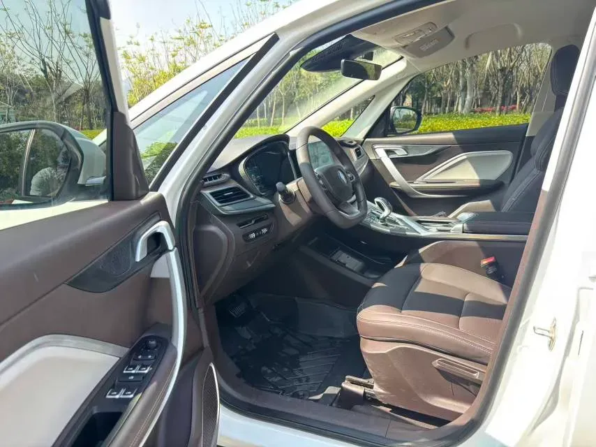 2025 Livan 8 BEV 68.03KWH,autocango,china used car exporter,china ev exporter,chinese used car exporter,chinese used ev exporter