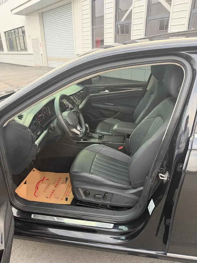2023 Volkswagen Passat 2.0T 186HP L4 7DCT,autocango,china used car exporter,china ev exporter,chinese used car exporter,chinese used ev exporter