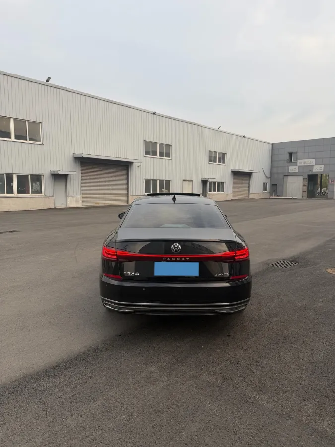 2023 Volkswagen Passat 2.0T 186HP L4 7DCT,autocango,china used car exporter,china ev exporter,chinese used car exporter,chinese used ev exporter
