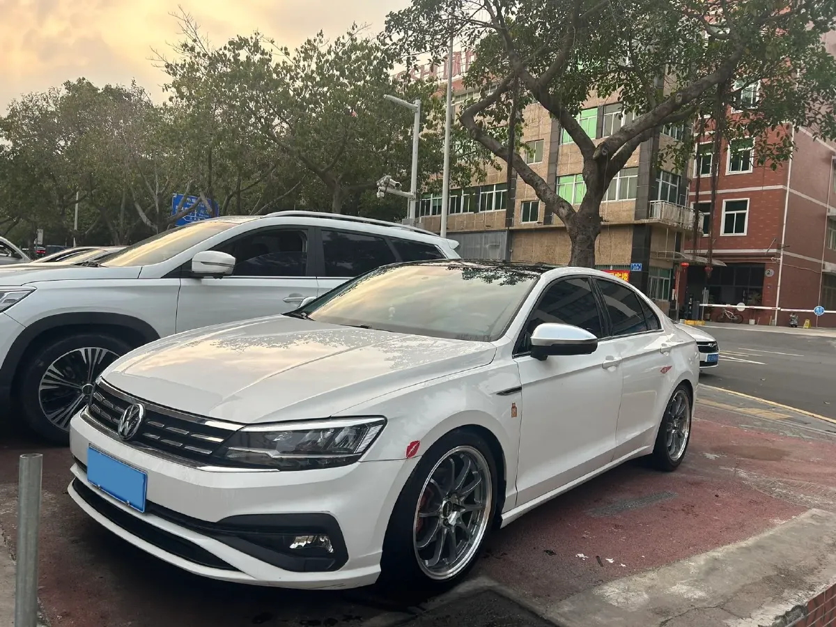 2019 Volkswagen Lamando 1.4T 131HP L4 7DCT,autocango,china used car exporter,china ev exporter,chinese used car exporter,chinese used ev exporter