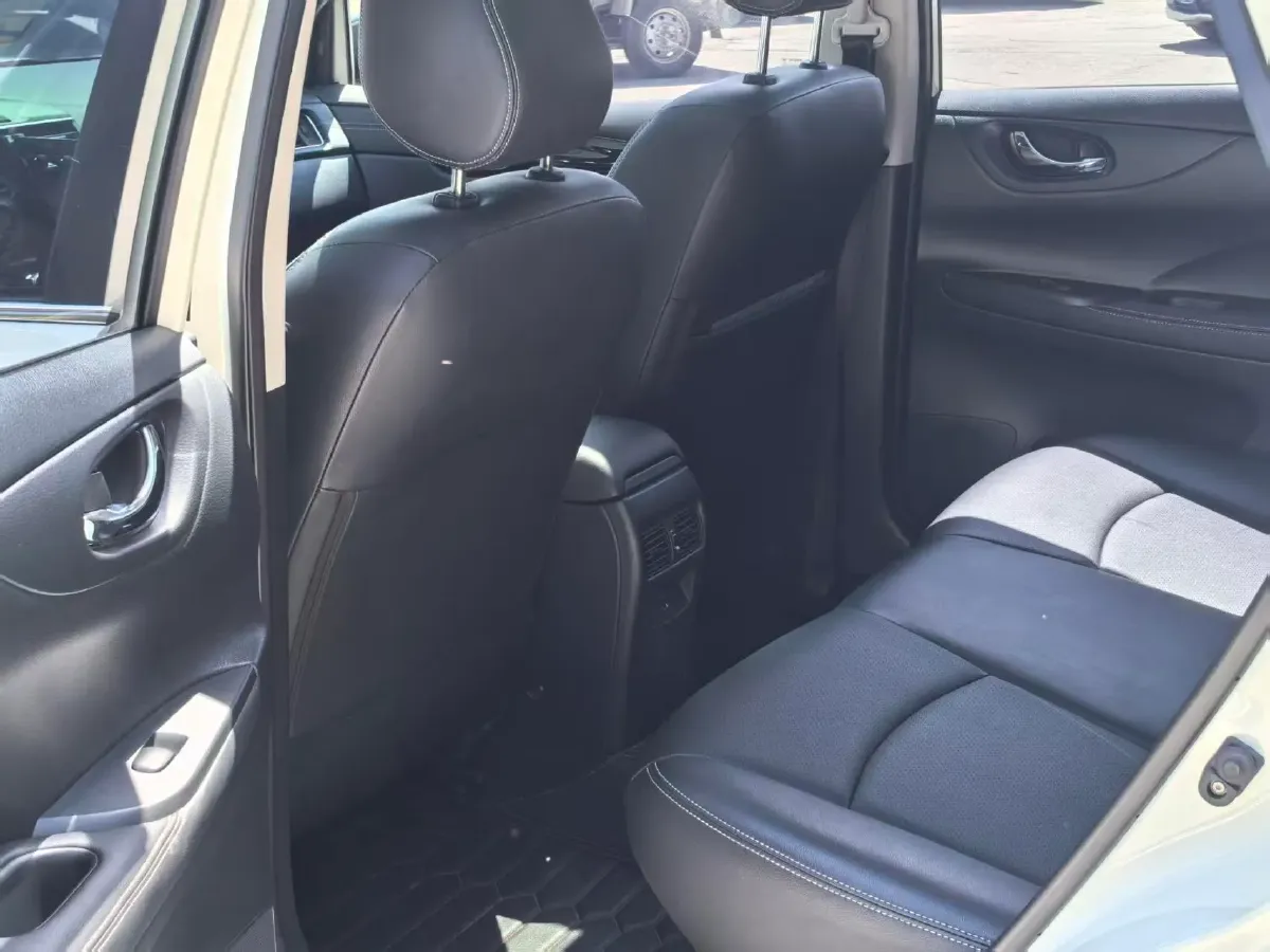 2021 Nissan Tiida 1.6L 122HP L4 CVT,autocango,china used car exporter,china ev exporter,chinese used car exporter,chinese used ev exporter