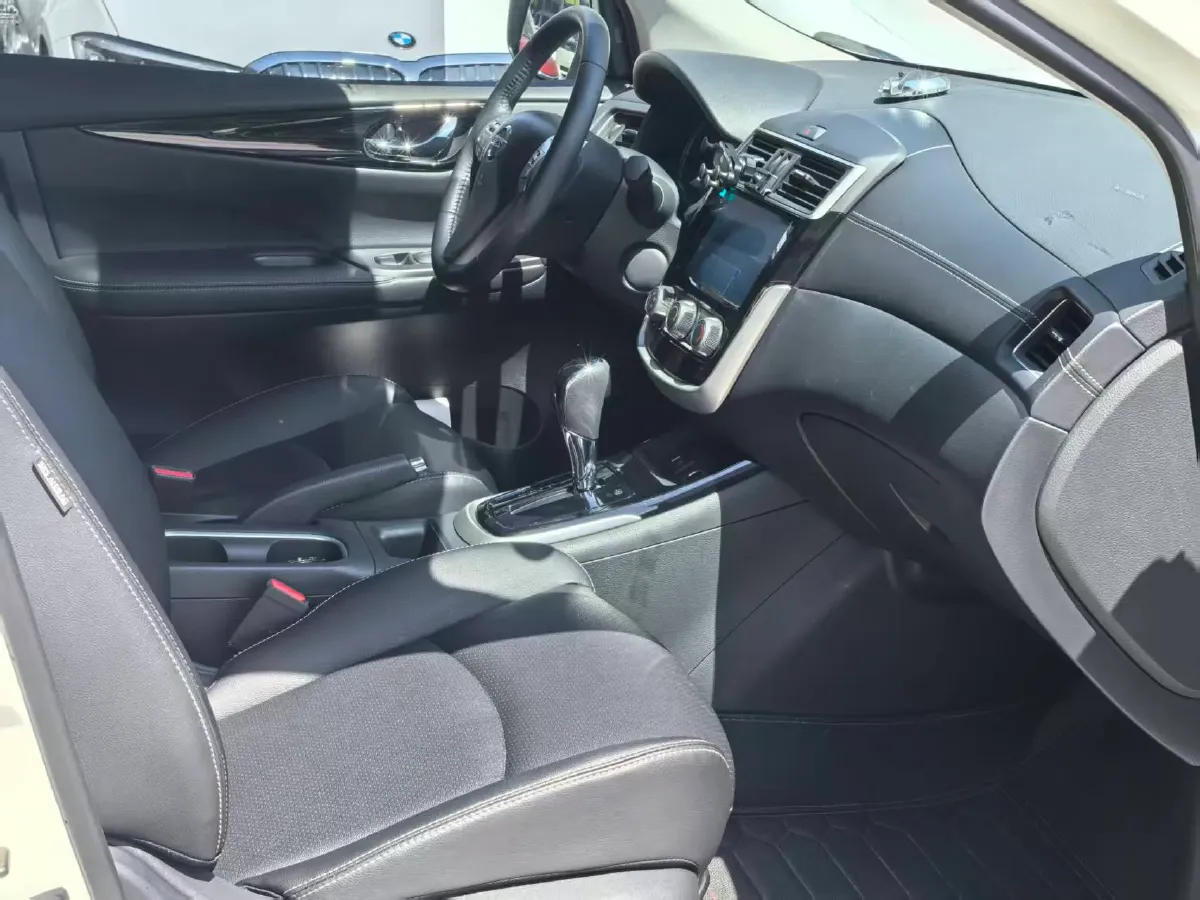 2021 Nissan Tiida 1.6L 122HP L4 CVT,autocango,china used car exporter,china ev exporter,chinese used car exporter,chinese used ev exporter