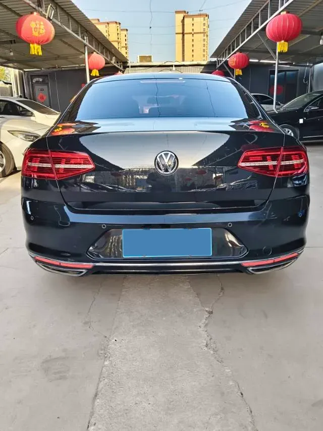 2018 Volkswagen Magotan 1.8T 180HP L4 7DCT,autocango,china used car exporter,china ev exporter,chinese used car exporter,chinese used ev exporter