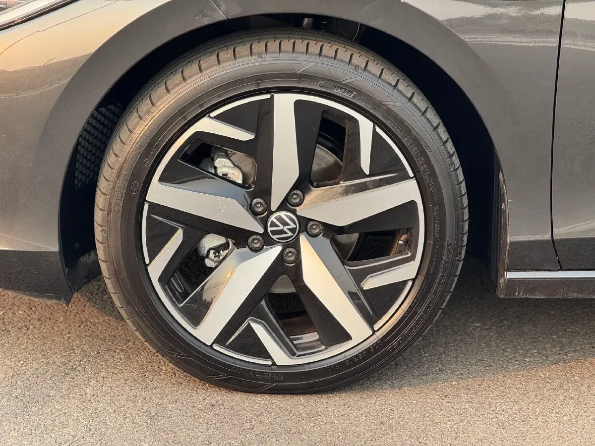 2023 Volkswagen Lamando 1.4T 150HP L4 7DCT,autocango,china used car exporter,china ev exporter,chinese used car exporter,chinese used ev exporter