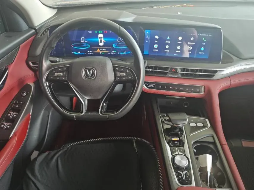 2021 ChangAn CS75 Plus 2.0T 233HP L4 8AT,autocango,china used car exporter,china ev exporter,chinese used car exporter,chinese used ev exporter