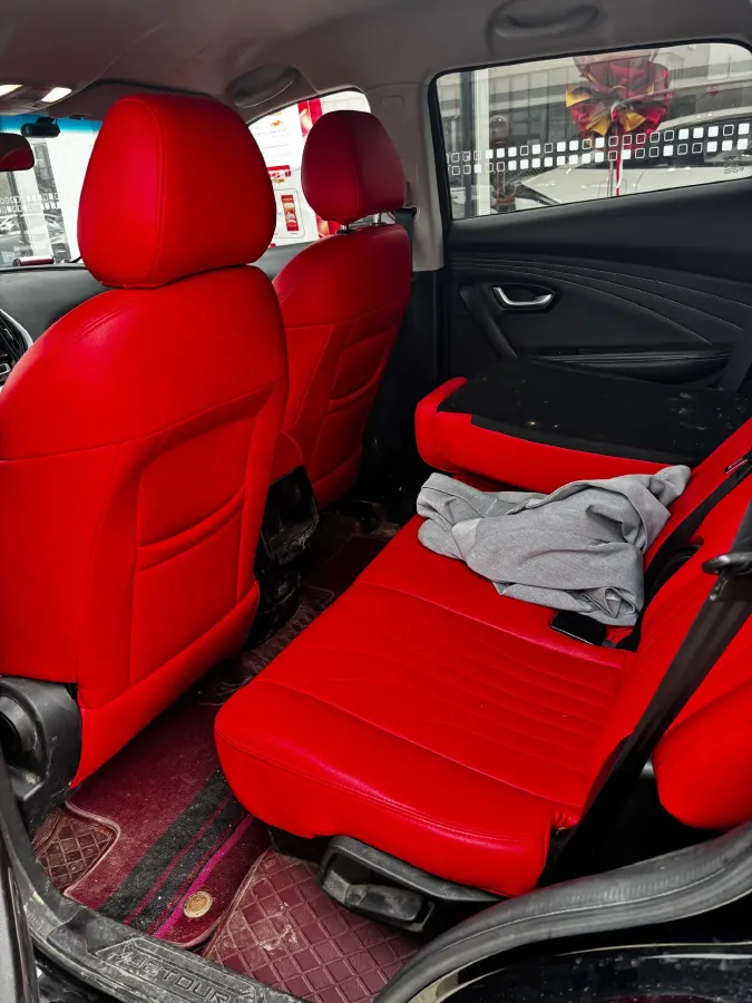 2022 Jetour X70M 1.5T 156HP L4 6MT,autocango,china used car exporter,china ev exporter,chinese used car exporter,chinese used ev exporter