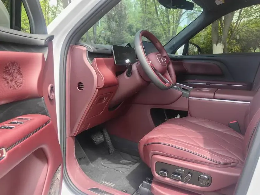 2026 Voyah 9L 1.5T 150HP L4 PHEV,autocango,china used car exporter,china ev exporter,chinese used car exporter,chinese used ev exporter