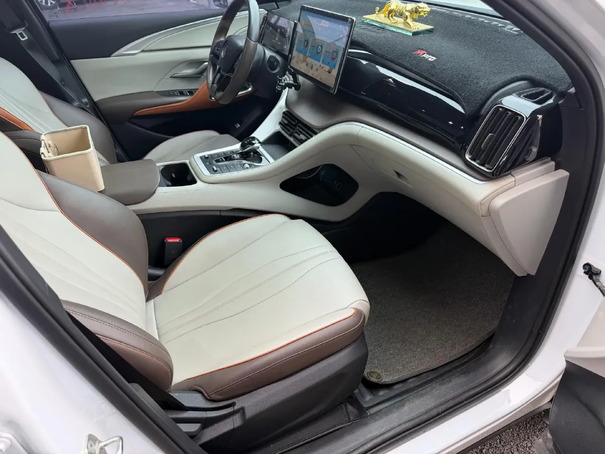 2022 LYNK&CO 03 1.5T 180HP L3 7DCT,autocango,china used car exporter,china ev exporter,chinese used car exporter,chinese used ev exporter