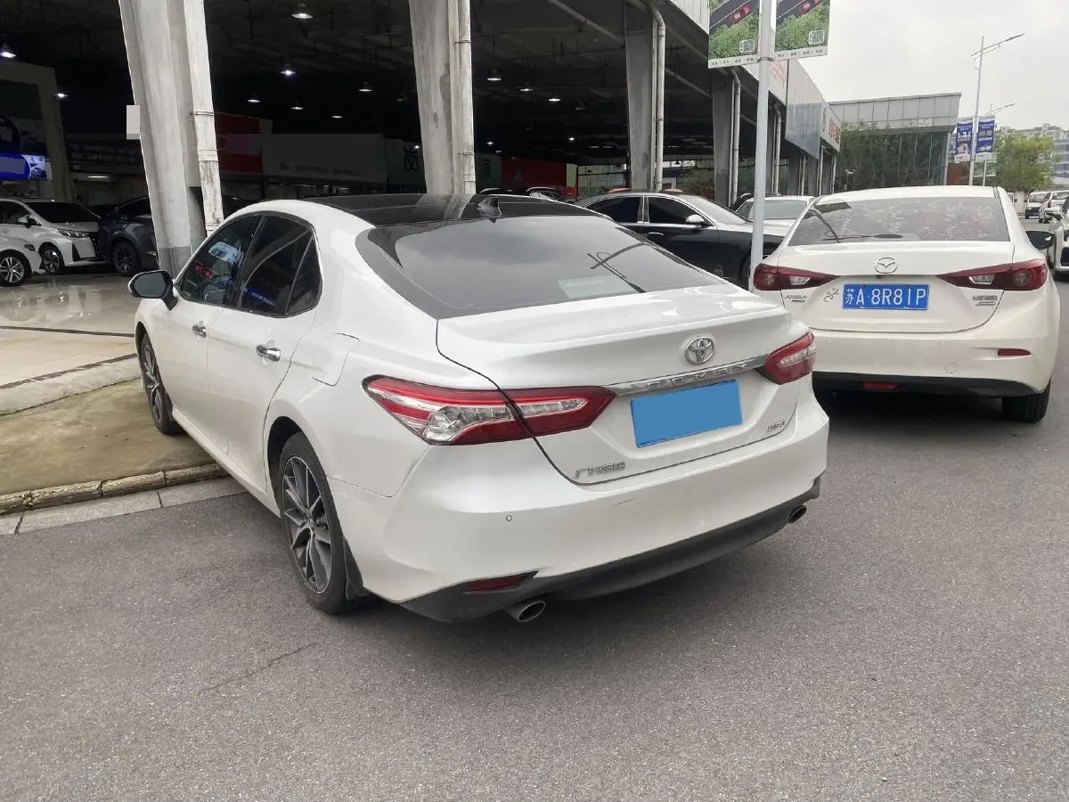 2021 Toyota Camry 2.5L 209HP L4 8AT,autocango,china used car exporter,china ev exporter,chinese used car exporter,chinese used ev exporter