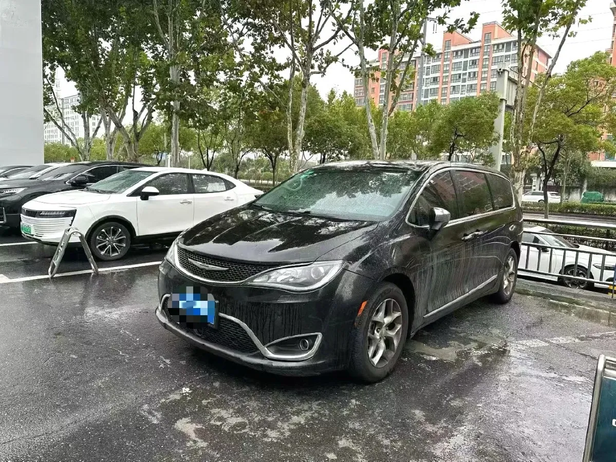 2017 Chrysler Pacifica 3.6L 279HP V6 9AT,autocango,china used car exporter,china ev exporter,chinese used car exporter,chinese used ev exporter