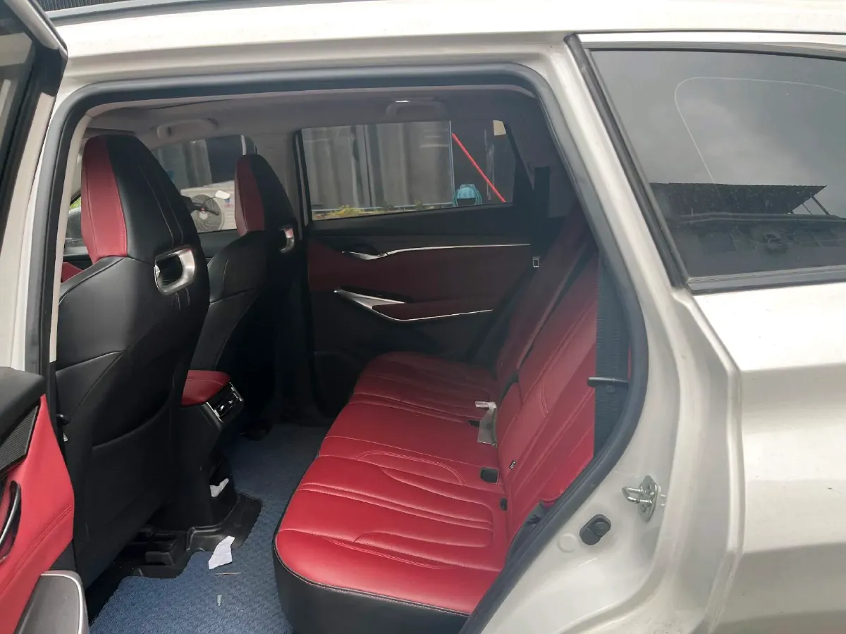 2021 ChangAn CS75 Plus 2.0T 233HP L4 8AT,autocango,china used car exporter,china ev exporter,chinese used car exporter,chinese used ev exporter