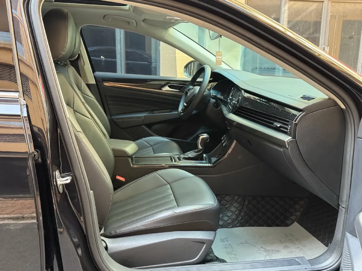 2019 Chevrolet Equinox 1.5T 180HP L4 6AT,autocango,china used car exporter,china ev exporter,chinese used car exporter,chinese used ev exporter