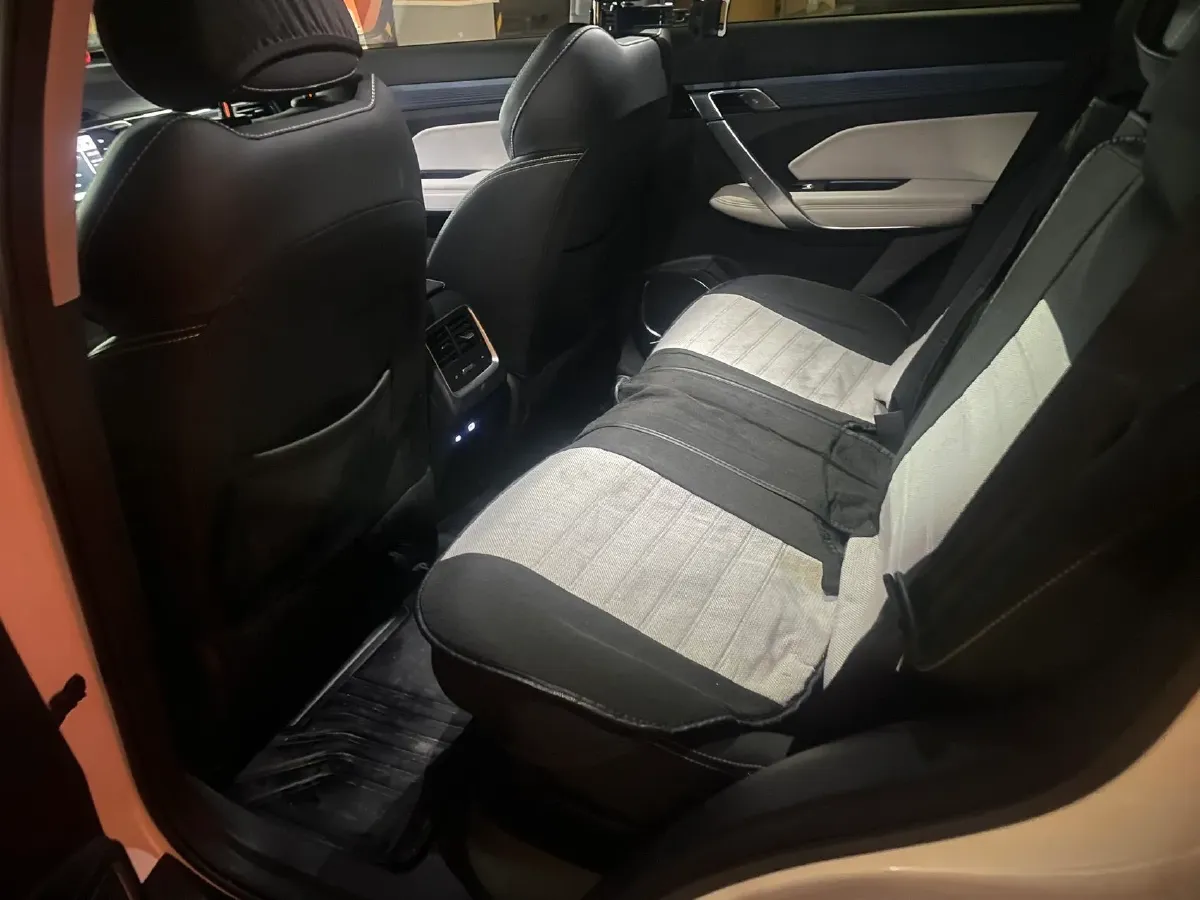 2022 Geely Azkarra 1.8T 184HP L4 7DCT,autocango,china used car exporter,china ev exporter,chinese used car exporter,chinese used ev exporter