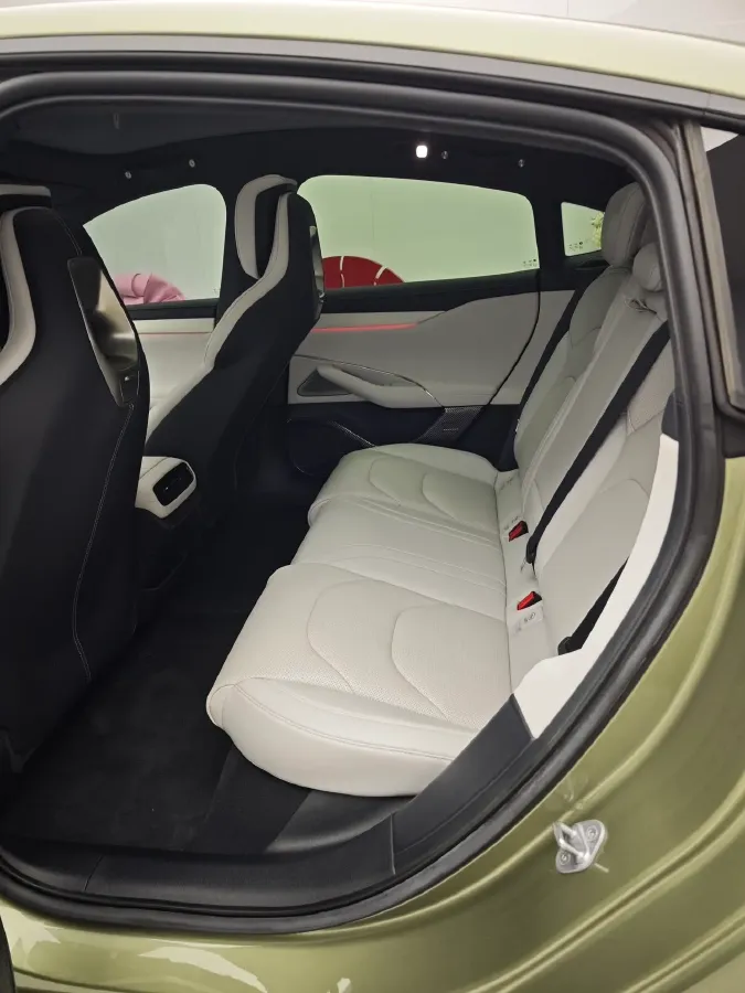 2024 MI SU7 BEV 73.6KWH,autocango,china used car exporter,china ev exporter,chinese used car exporter,chinese used ev exporter