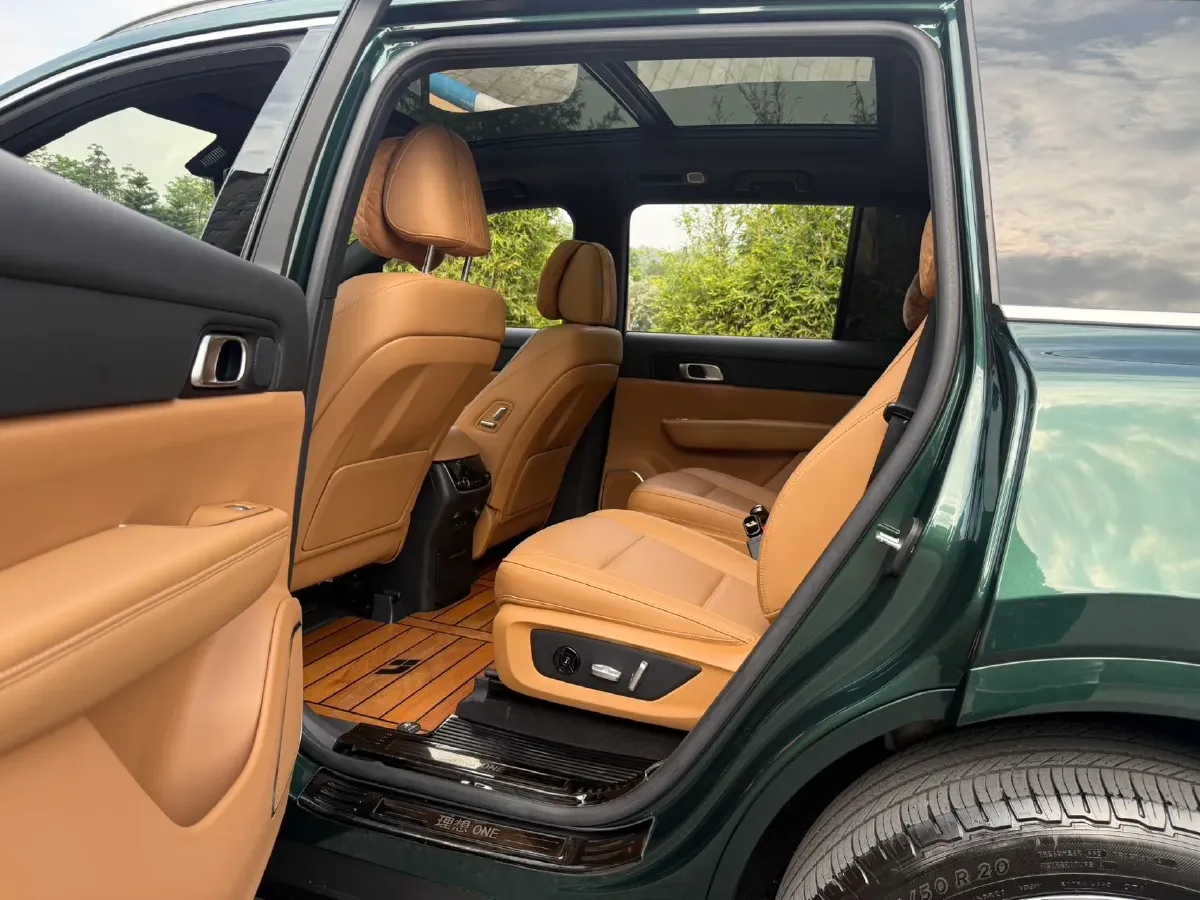 2021 Li ONE Range Extended 131HP REEV 40.5KWH,autocango,china used car exporter,china ev exporter,chinese used car exporter,chinese used ev exporter