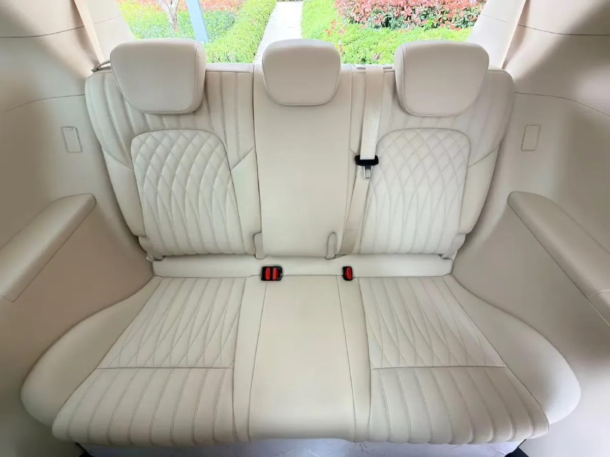 2022 Voyah Dream 1.5T 136HP L4 PHEV 25.57KWH,autocango,china used car exporter,china ev exporter,chinese used car exporter,chinese used ev exporter