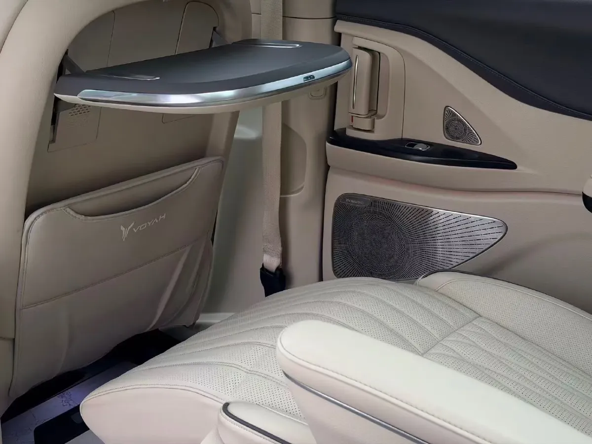 2022 Voyah Dream 1.5T 136HP L4 PHEV 25.57KWH,autocango,china used car exporter,china ev exporter,chinese used car exporter,chinese used ev exporter