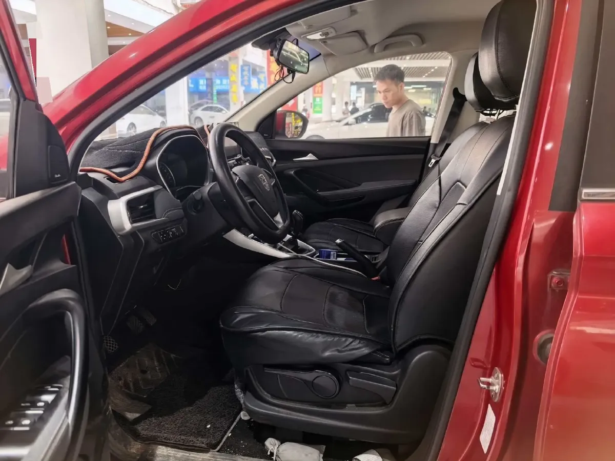 2018 BaoJun 530 1.5T 150HP L4 6MT,autocango,china used car exporter,china ev exporter,chinese used car exporter,chinese used ev exporter