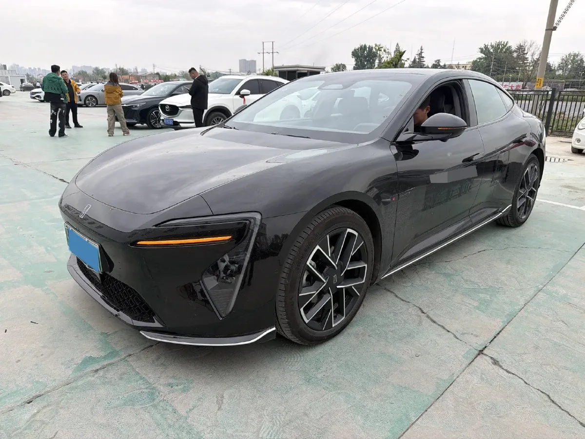 2025 Avatr 06 REEV 156HP REEV,autocango,china used car exporter,china ev exporter,chinese used car exporter,chinese used ev exporter