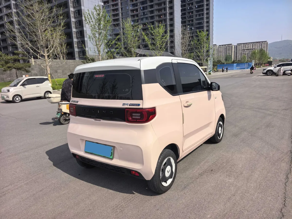 2022 WuLing HongGuang MINI EV BEV 13.9KWH,autocango,china used car exporter,china ev exporter,chinese used car exporter,chinese used ev exporter