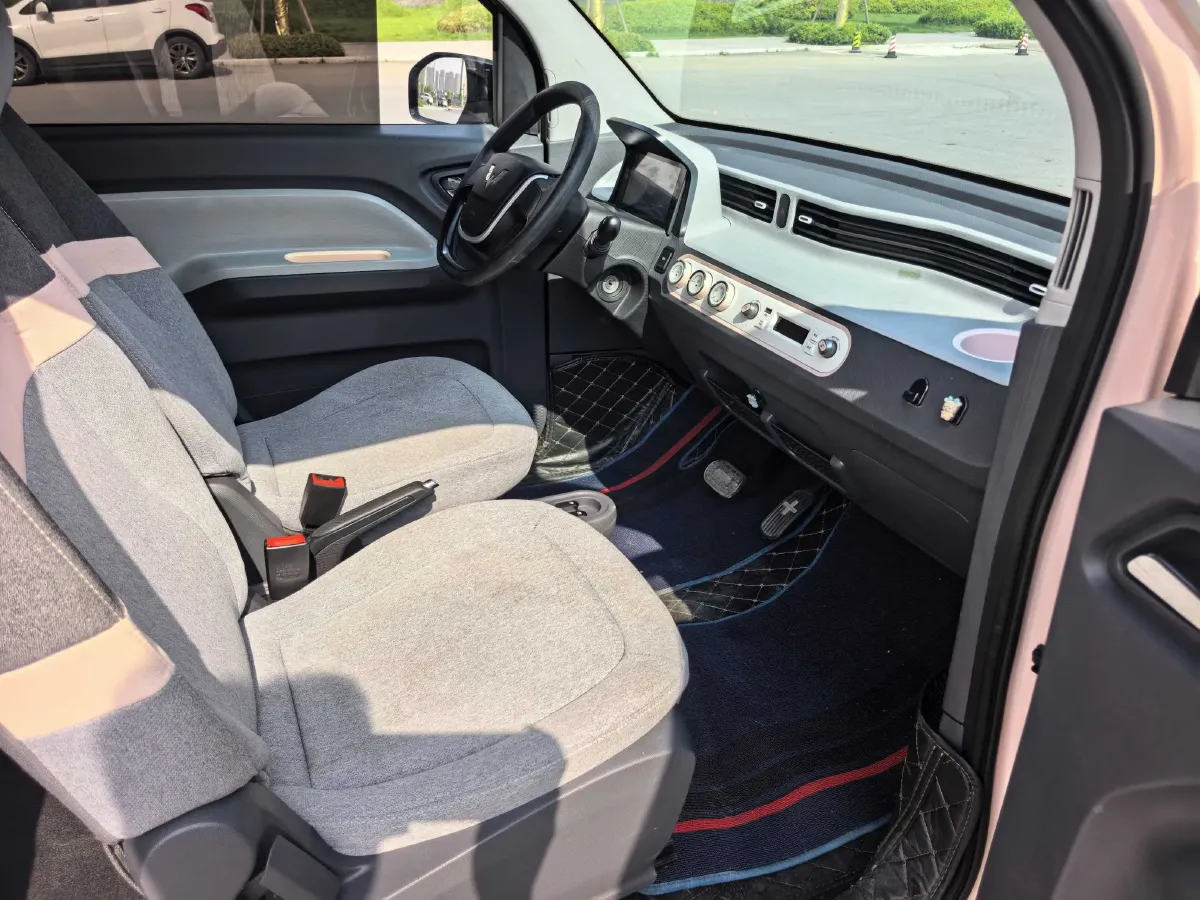 2022 WuLing HongGuang MINI EV BEV 13.9KWH,autocango,china used car exporter,china ev exporter,chinese used car exporter,chinese used ev exporter