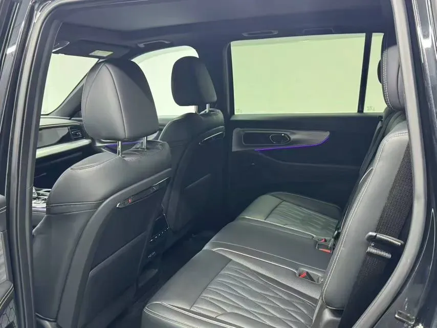 2022 GAC Trumpchi GS8 2.0T 252HP L4 8AT,autocango,china used car exporter,china ev exporter,chinese used car exporter,chinese used ev exporter