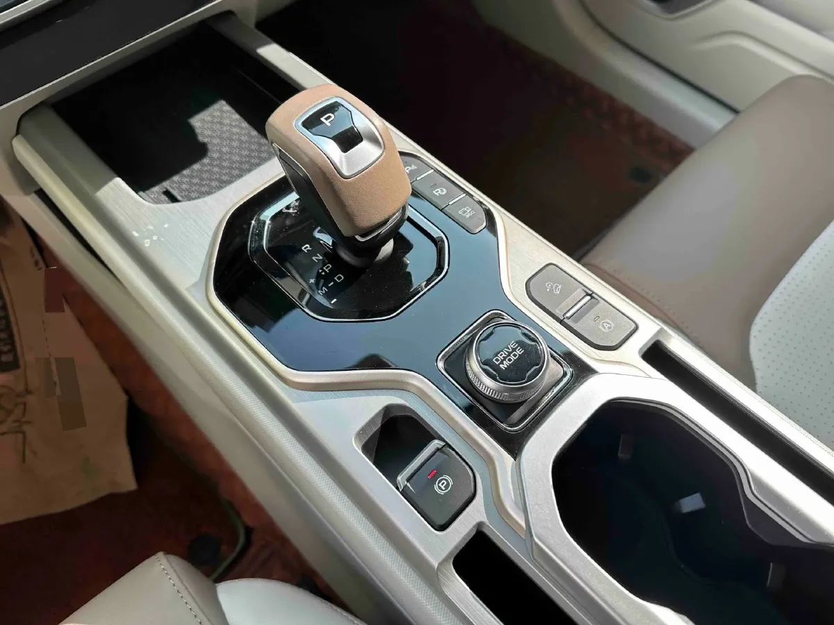 2020 Geely ICON 1.5T 177HP L3 7DCT,autocango,china used car exporter,china ev exporter,chinese used car exporter,chinese used ev exporter