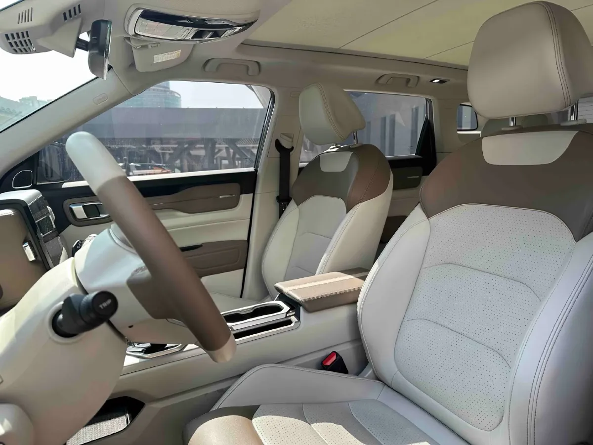 2020 Geely ICON 1.5T 177HP L3 7DCT,autocango,china used car exporter,china ev exporter,chinese used car exporter,chinese used ev exporter