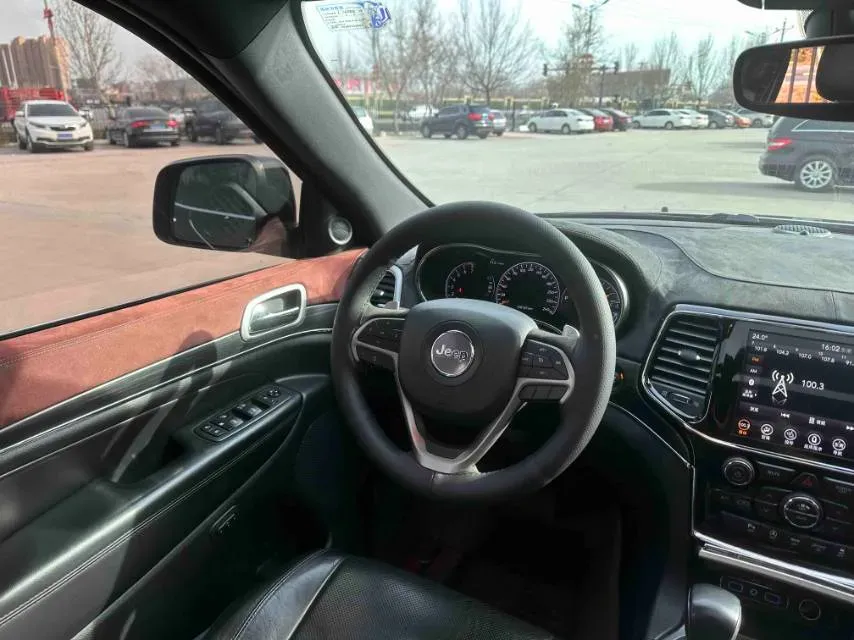 2020 Jeep Grand Cherokee 3.0L 234HP V6 8AT,autocango,china used car exporter,china ev exporter,chinese used car exporter,chinese used ev exporter