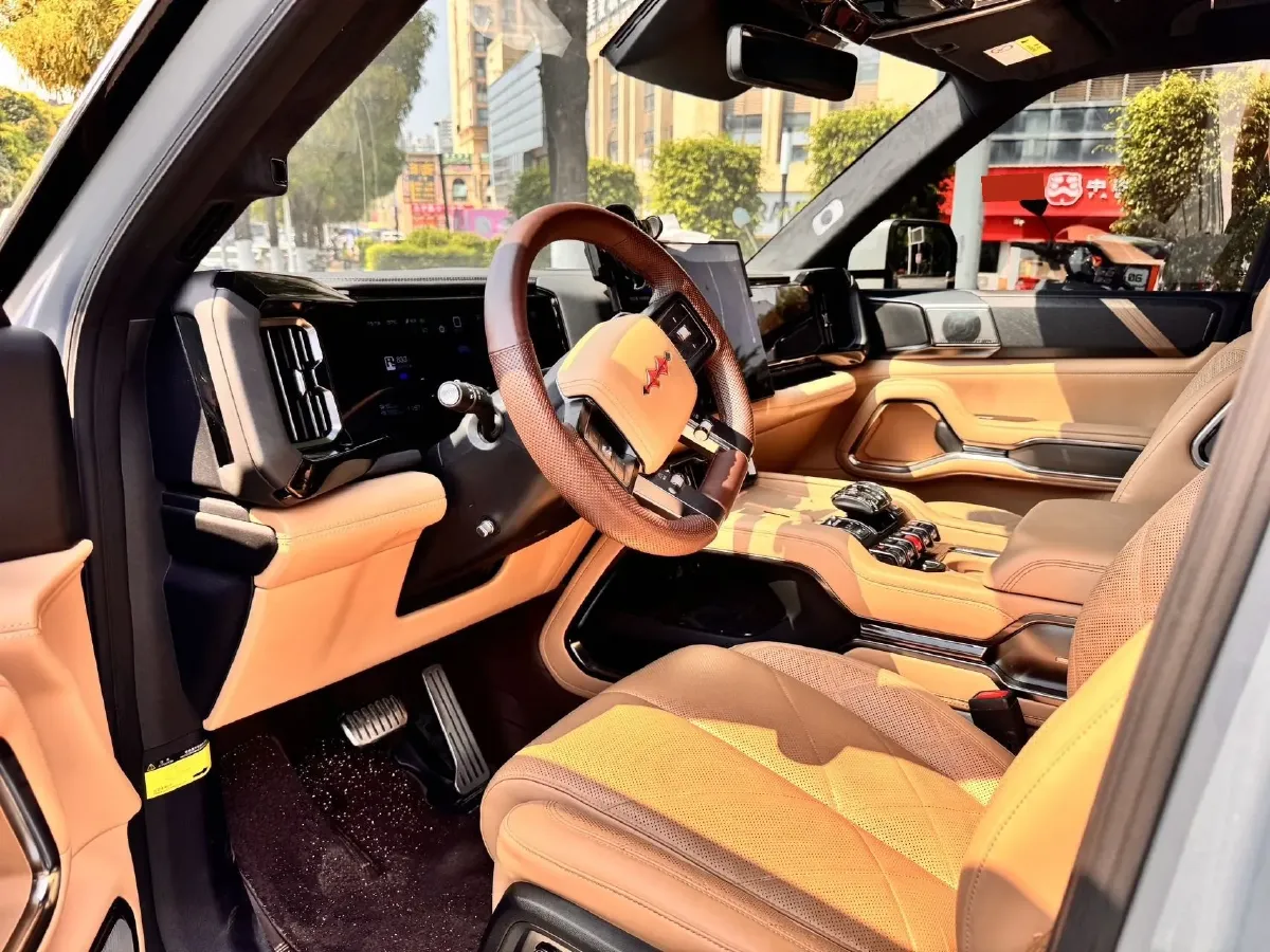 2025 FangChengBao Bao 8 2.0T 245HP L4 E-CVT PHEV 36.8KWH,autocango,china used car exporter,china ev exporter,chinese used car exporter,chinese used ev exporter