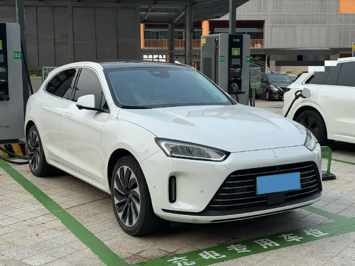 2022 Infiniti Q50L 2.0T 211HP L4 7AT,autocango,china used car exporter,china ev exporter,chinese used car exporter,chinese used ev exporter