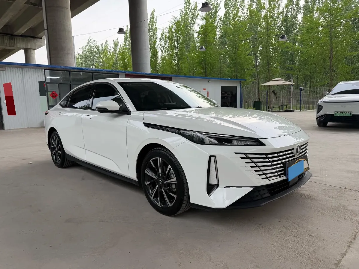 2024 ChangAn Eado 1.5T 170HP L4 7DCT,autocango,china used car exporter,china ev exporter,chinese used car exporter,chinese used ev exporter