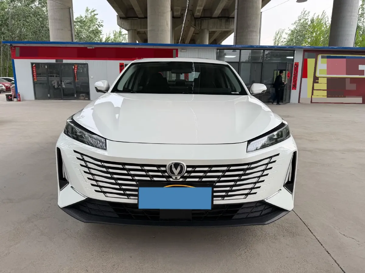 2024 ChangAn Eado 1.5T 170HP L4 7DCT,autocango,china used car exporter,china ev exporter,chinese used car exporter,chinese used ev exporter