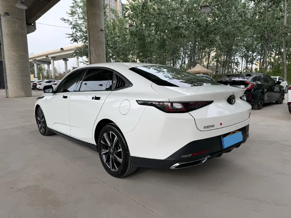 2024 ChangAn Eado 1.5T 170HP L4 7DCT,autocango,china used car exporter,china ev exporter,chinese used car exporter,chinese used ev exporter