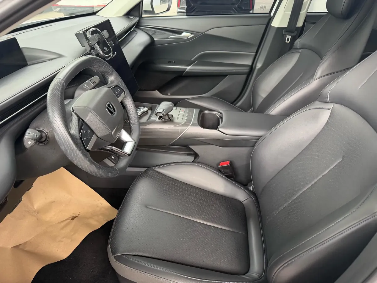 2024 ChangAn Eado 1.5T 170HP L4 7DCT,autocango,china used car exporter,china ev exporter,chinese used car exporter,chinese used ev exporter