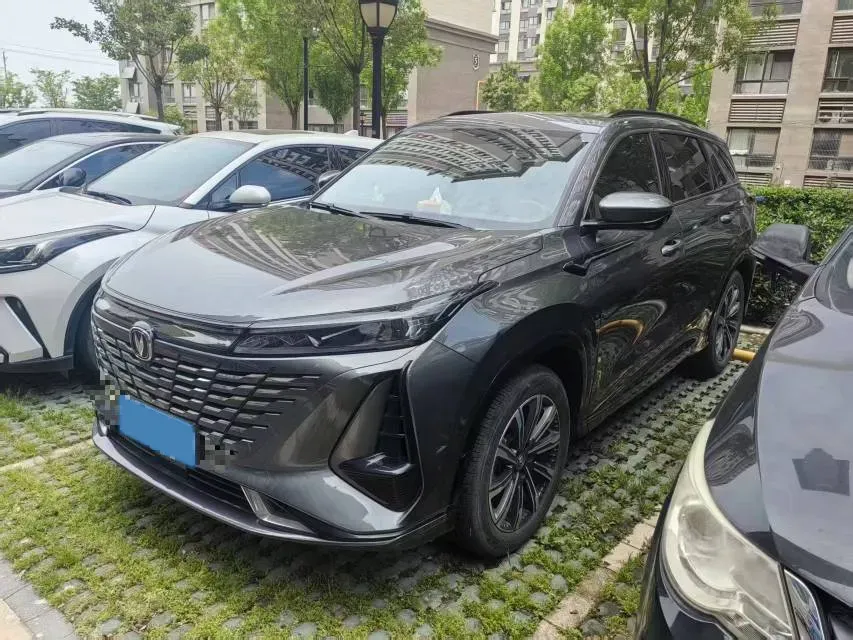 2023 ChangAn CS75 Plus 1.5T 188HP L4 8AT,autocango,china used car exporter,china ev exporter,chinese used car exporter,chinese used ev exporter