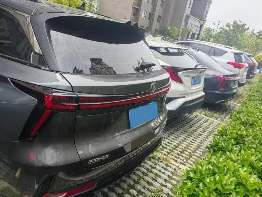 2023 ChangAn CS75 Plus 1.5T 188HP L4 8AT,autocango,china used car exporter,china ev exporter,chinese used car exporter,chinese used ev exporter
