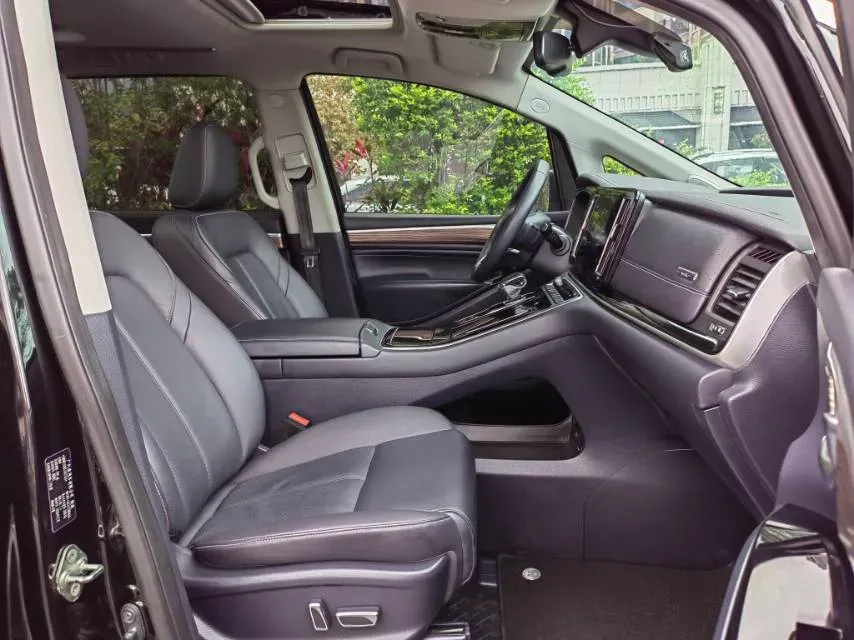 2021 GAC Trumpchi M8 2.0T 252HP L4 8AT,autocango,china used car exporter,china ev exporter,chinese used car exporter,chinese used ev exporter