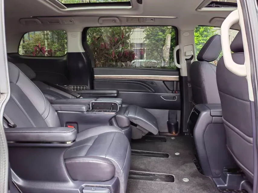 2021 GAC Trumpchi M8 2.0T 252HP L4 8AT,autocango,china used car exporter,china ev exporter,chinese used car exporter,chinese used ev exporter