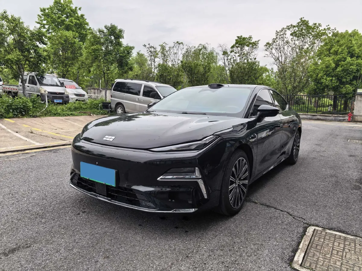 2025 Geely Galaxy Starshine 8 1.5T 163HP L4 3DHT PHEV 27.69KWH,autocango,china used car exporter,china ev exporter,chinese used car exporter,chinese used ev exporter