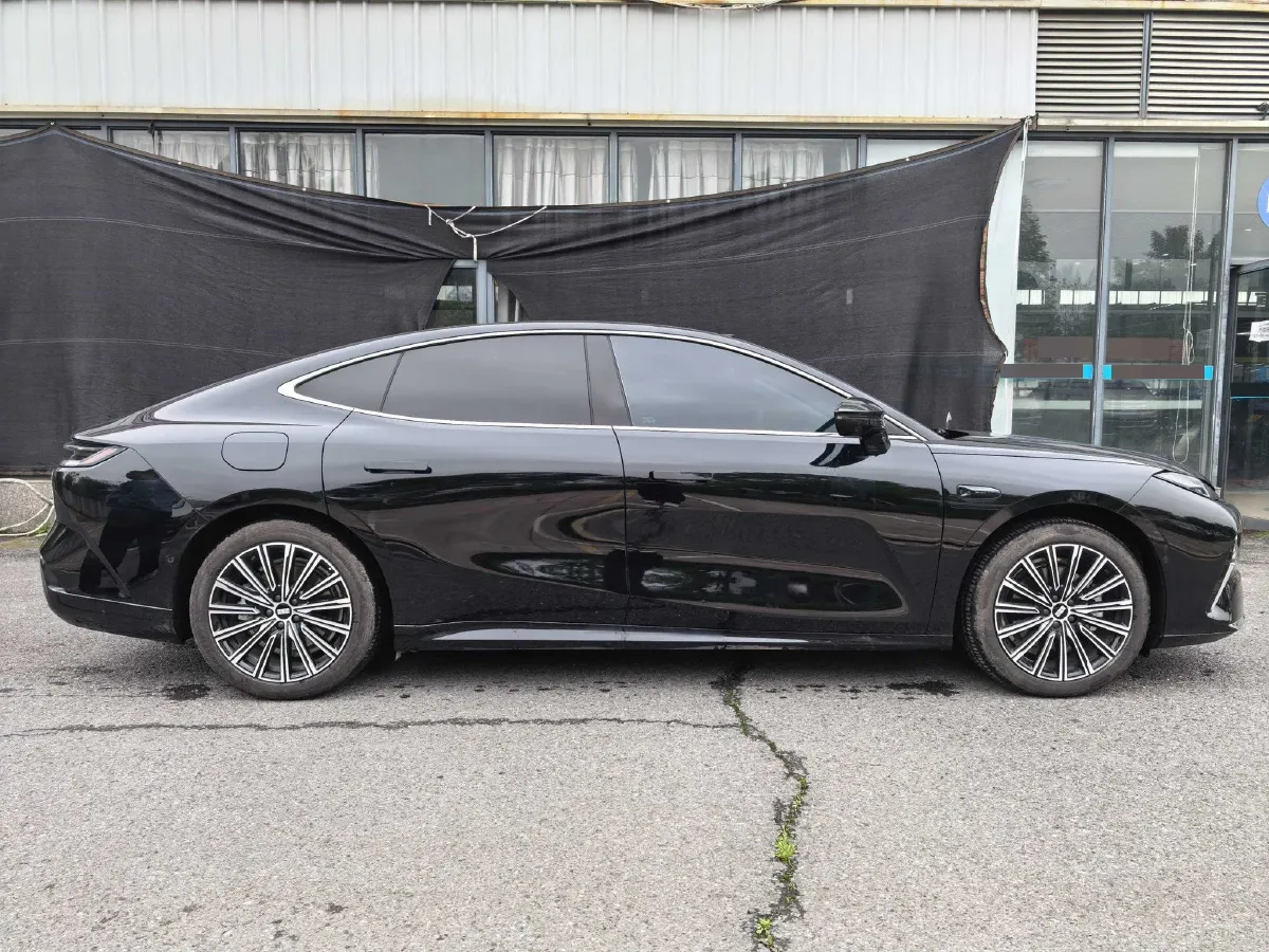 2025 Geely Galaxy Starshine 8 1.5T 163HP L4 3DHT PHEV 27.69KWH,autocango,china used car exporter,china ev exporter,chinese used car exporter,chinese used ev exporter